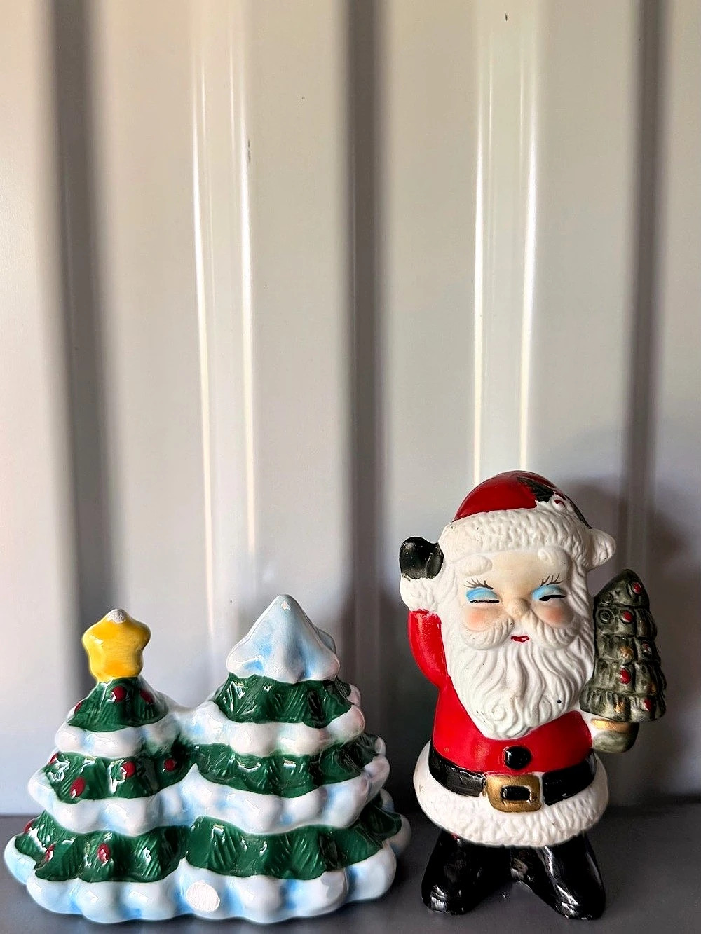 Flambro Christmas Ceramic Figurine Set Green & Red